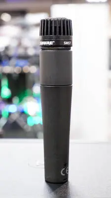Shure - SM57 Unidirectional Dynamic Microphone 2